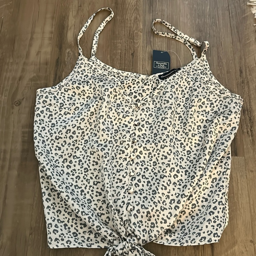 Brand new abercrombie and fitch top!